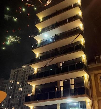 Hotel Lord Batumi Esterno foto