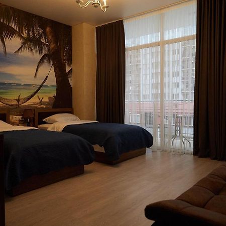 Hotel Lord Batumi Esterno foto