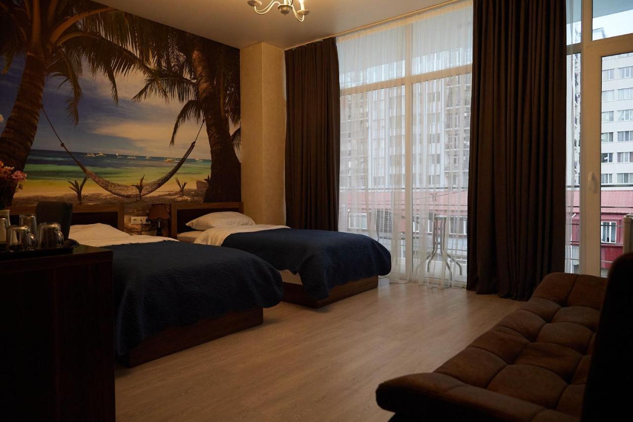 Hotel Lord Batumi Esterno foto
