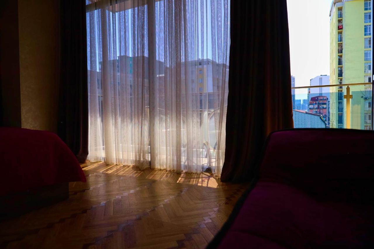 Hotel Lord Batumi Esterno foto