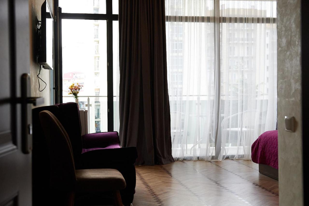 Hotel Lord Batumi Esterno foto