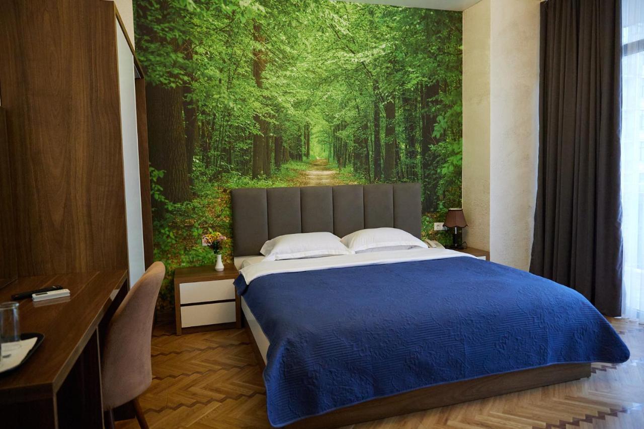 Hotel Lord Batumi Esterno foto