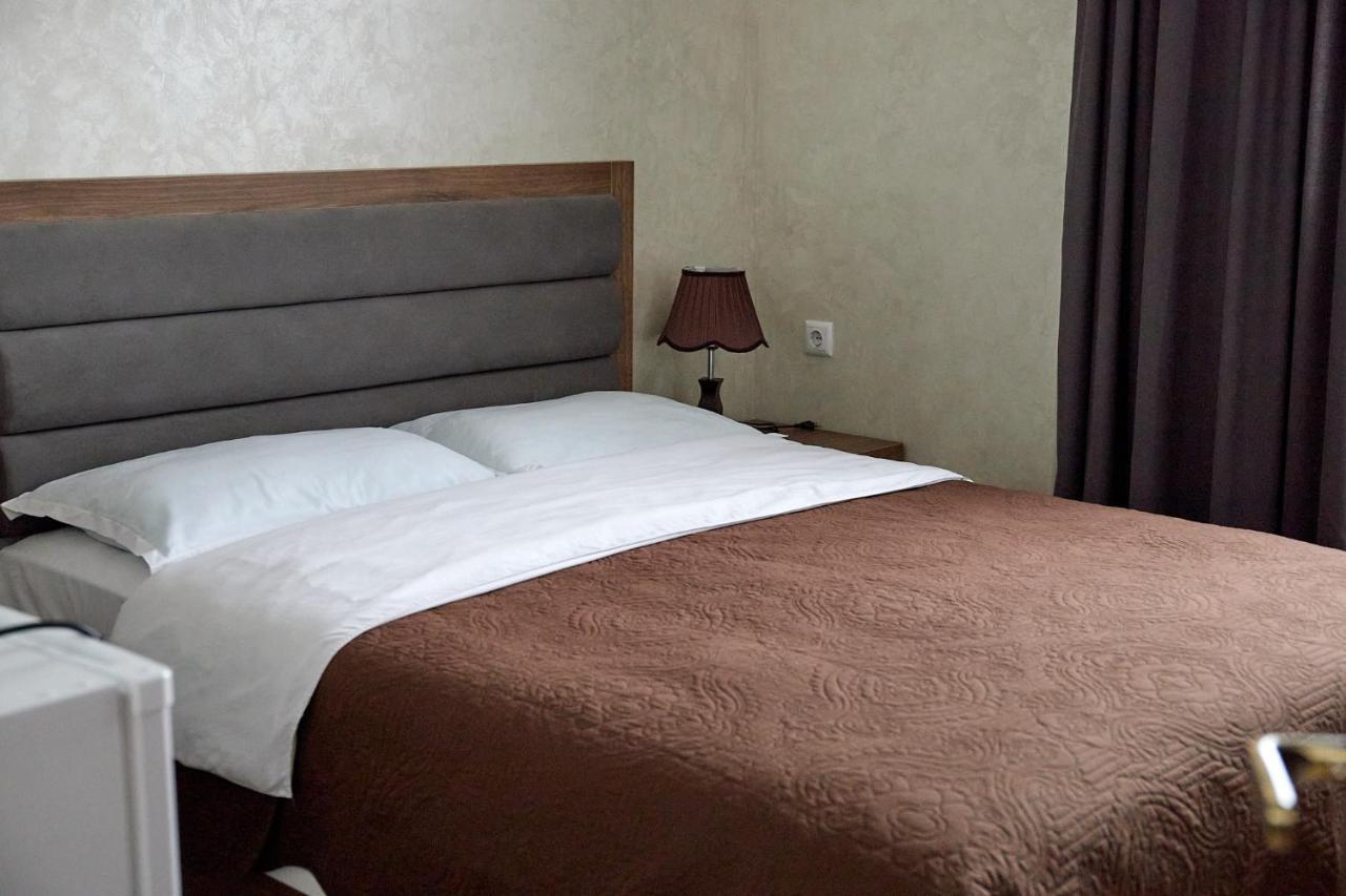 Hotel Lord Batumi Esterno foto