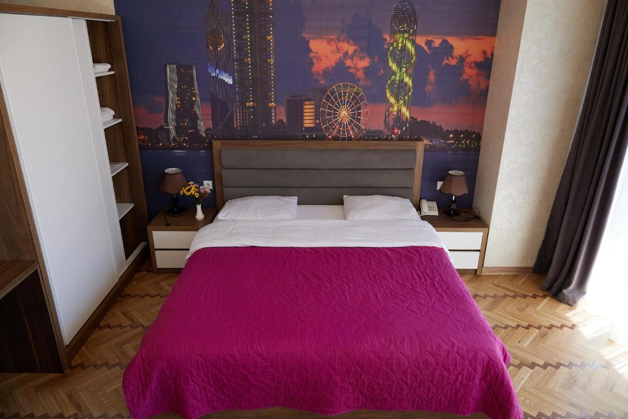 Hotel Lord Batumi Esterno foto