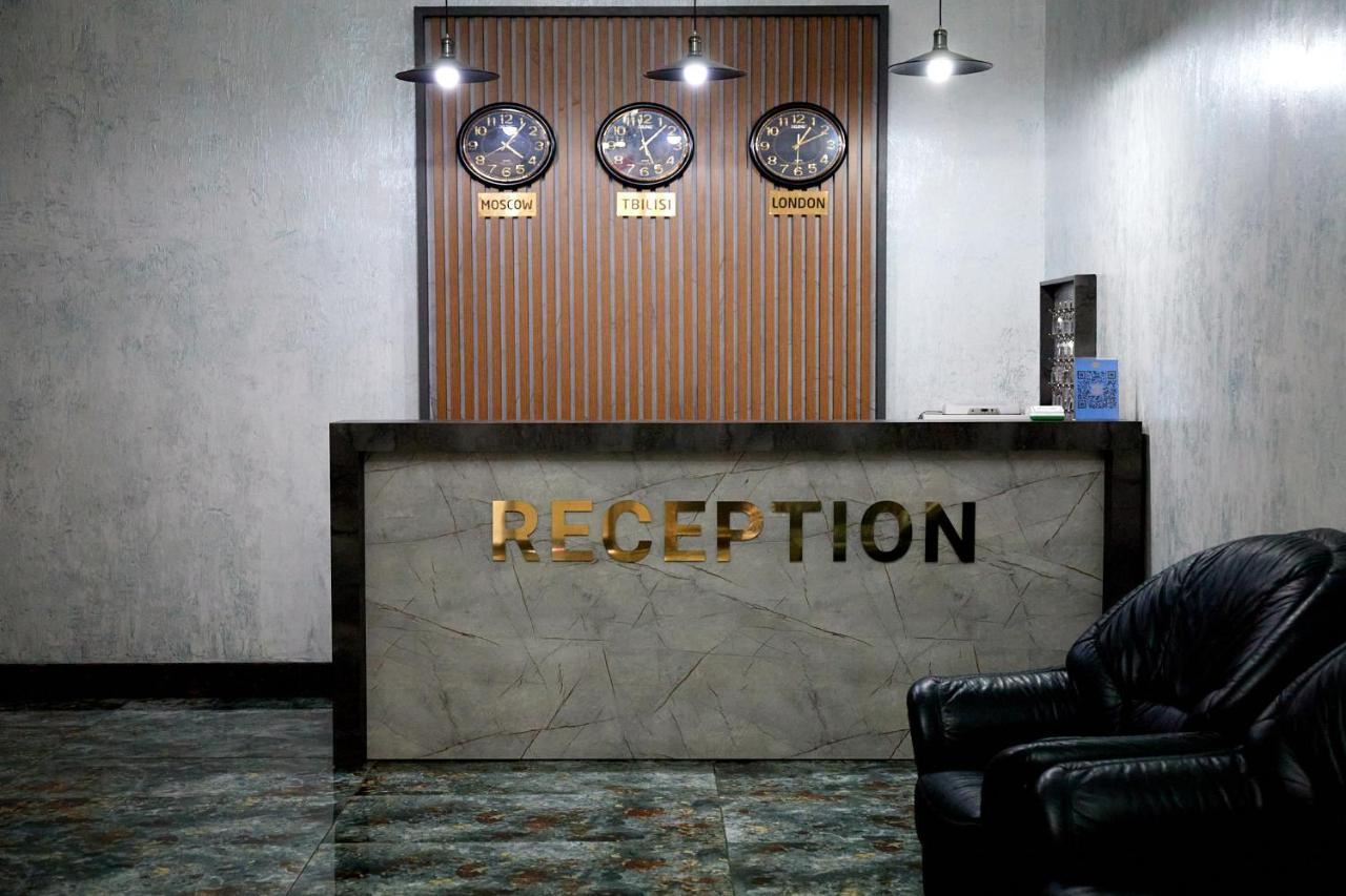 Hotel Lord Batumi Esterno foto